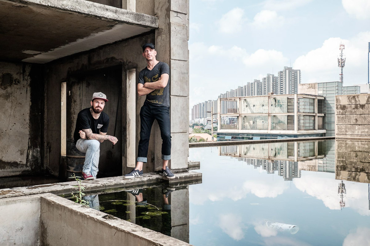 lifestyle portrait photography Bangkok rooftop
