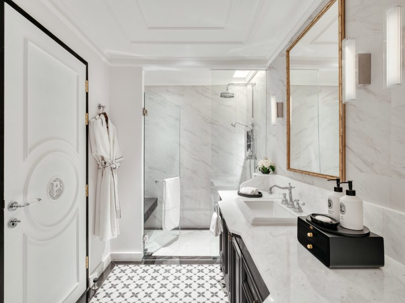 Signature Room bathroom at Sofitel Krabi Phokeethra